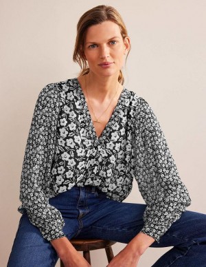 Black Women's Boden Printed V-neck Blouse | 70124JUIC