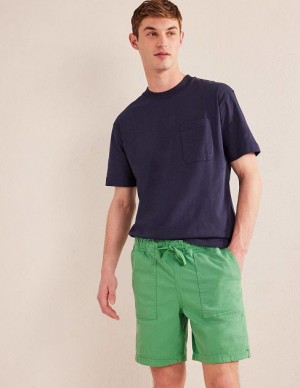 Green Men's Boden Relaxed Twill Shorts | 20713HZIV