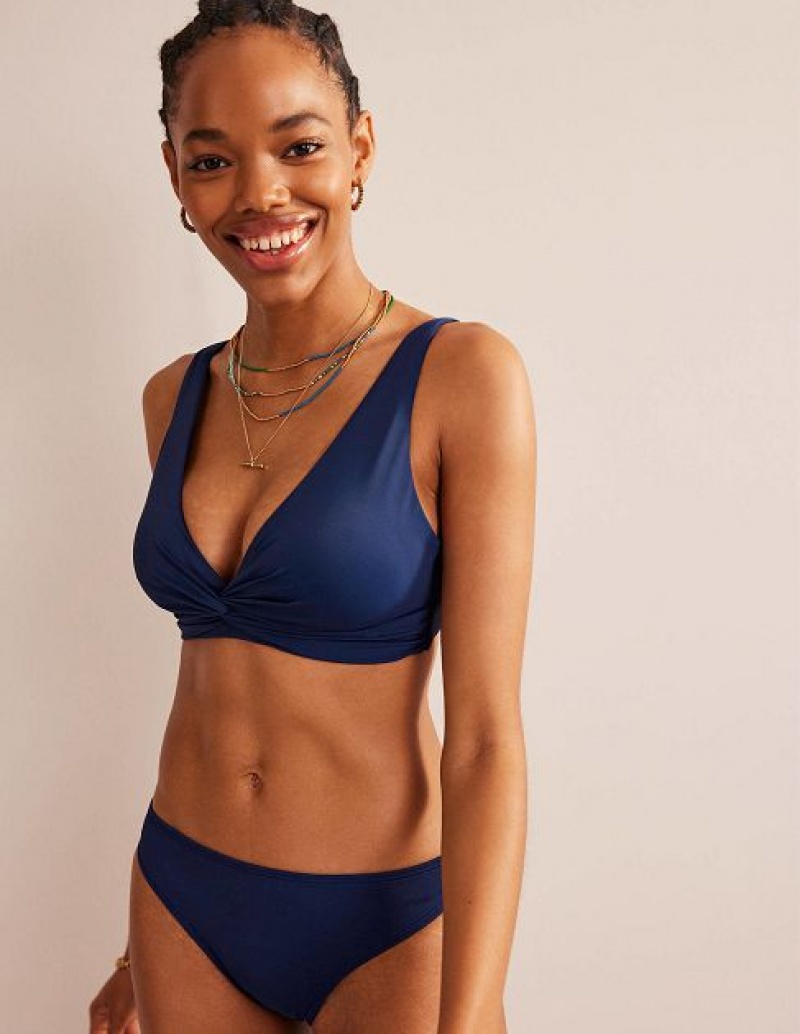 Navy Women\'s Boden Twist Front Classic Bikini Tops | 50286QBRK