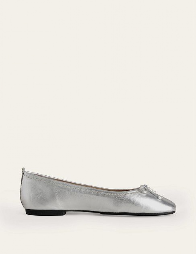 Silver Metal Women\'s Boden Kitty Flexi Sole Flats | 76150OICV