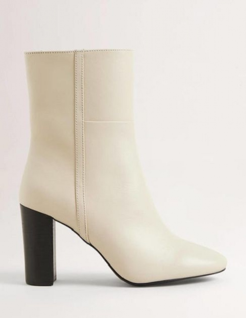 White Women's Boden Leather Ankle Boots | 31980SBCZ