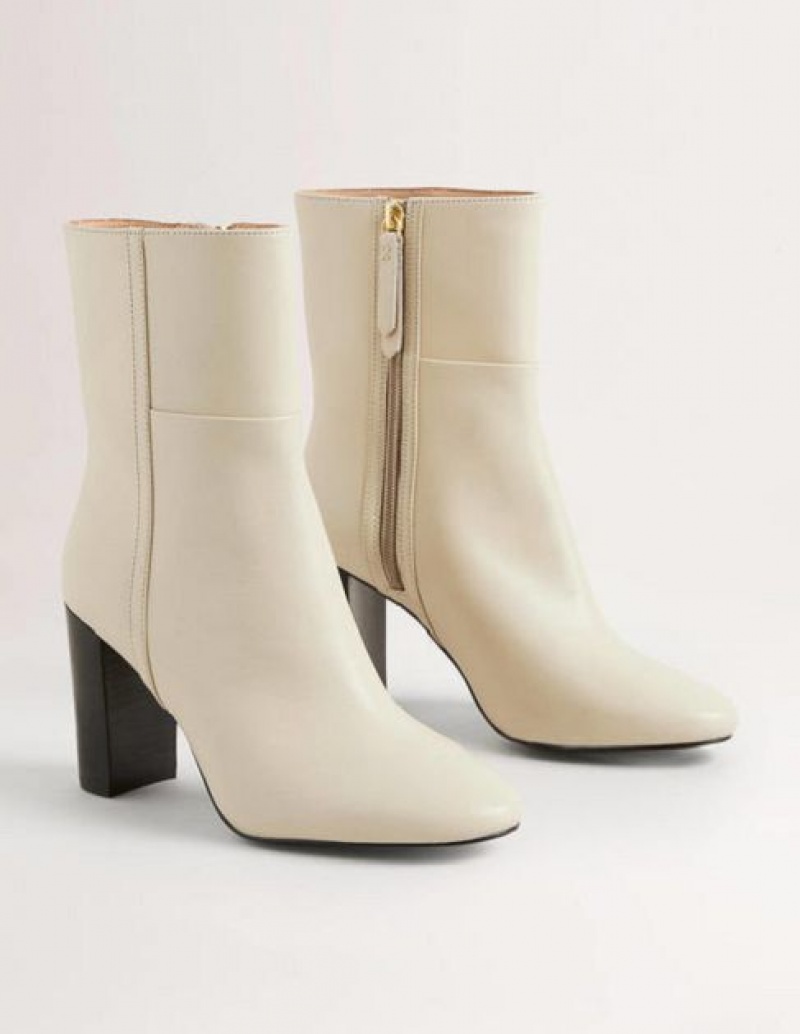 White Women's Boden Leather Ankle Boots | 31980SBCZ